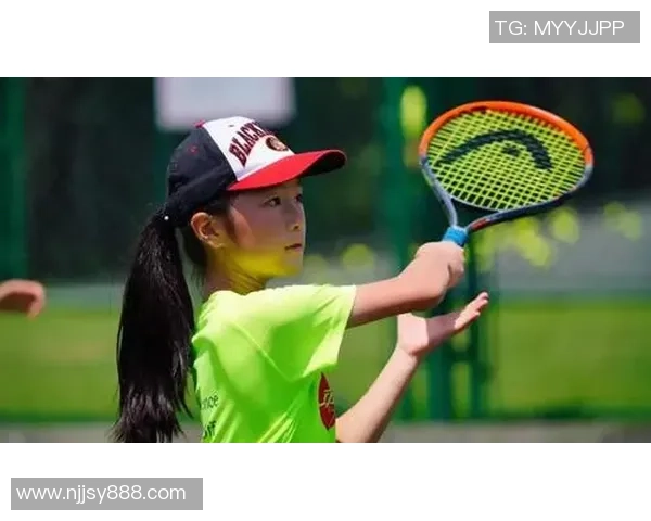 网球新手必看:全面掌握入门技巧与状态调整指南 网球新手必看:全面掌握入门技巧与状态调整指南